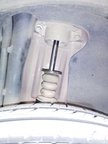 后輪懸掛減震橡膠防塵套簡(jiǎn)易應(yīng)急修復(fù)指南